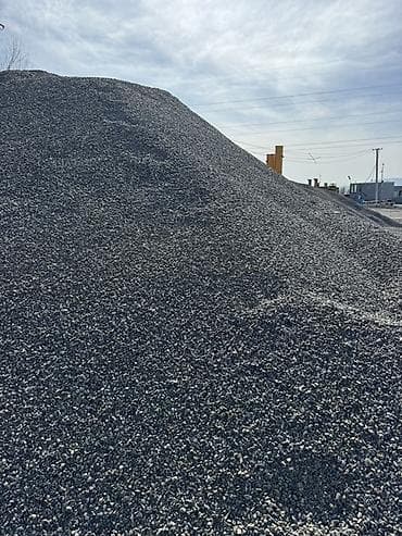 брусчатка бу бишкек: Щебень фракционированный Описание: - Каменный щебень серо‑тёмного — 4