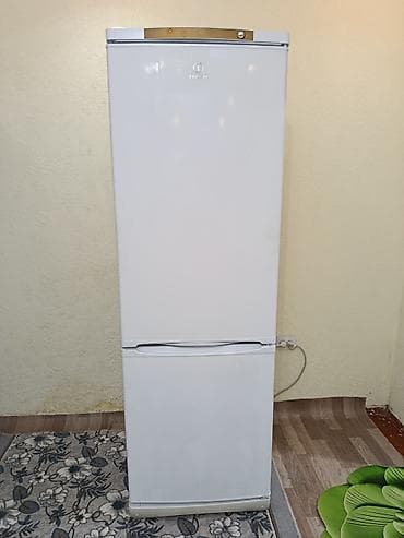 холодильники бу продажа: Холодильник Indesit, Б/у, Двухкамерный, De frost (капельный), 60 * 190 * 60 — 8