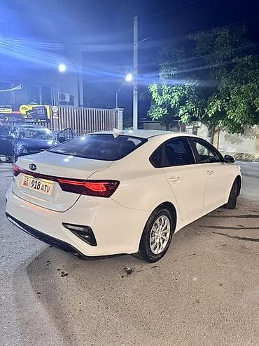 583 585: Kia Cerato: 2019 г., 1.6 л, Автомат, Бензин, Седан — 2
