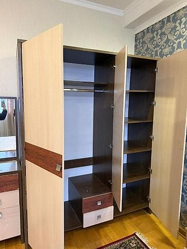 Спальные гарнитуры: Спальный гарнитур в современном стиле Состав комплекта: - Кровать — 3