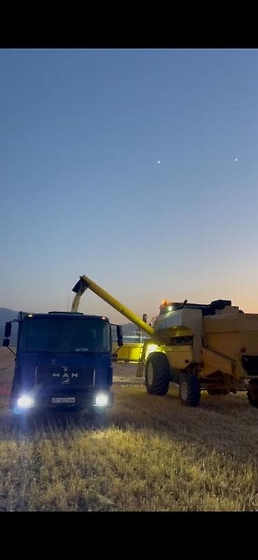 Транспорт: Комбайн зерноуборочный New Holland tc56 Состояние отличное без — 2