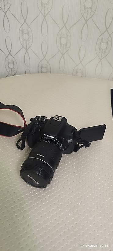 mackbook pro: Фото камера Canon 600D в идеальном состоянии. Камера, сумка, зарядка — 1