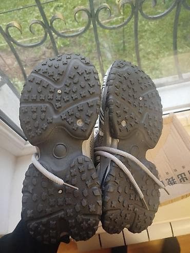 nike react: 41- размер. Толстая подошва которая увеличивает рост при ношении на — 5