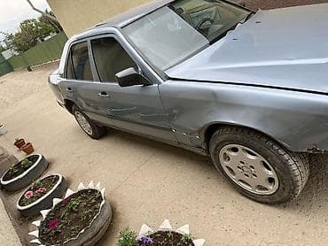 Унаа: Mercedes-Benz W124: 1991 г., Кол менен иштөөчү, Бензин, Седан — 4