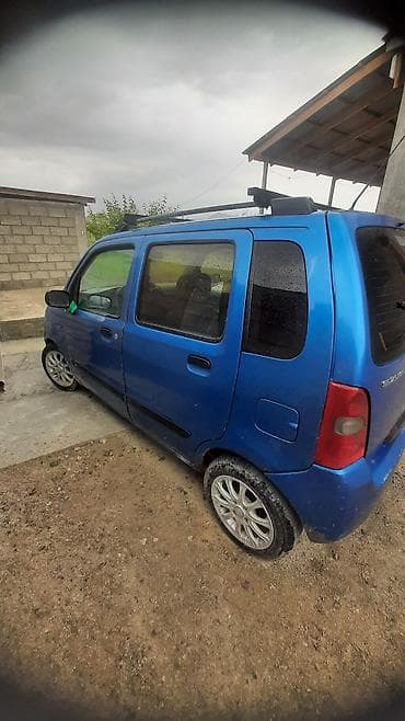 Транспорт: Suzuki Wagon R: 2001 г., 1.3 л, Кол менен иштөөчү, Бензин, Хетчбек — 7