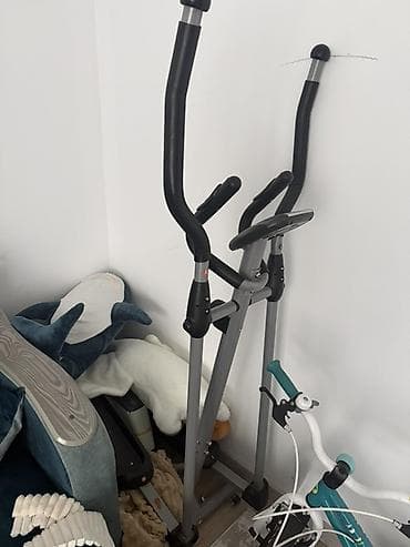 Спорт и хобби: Эллиптический тренажёр (орбитрек) компактного формата. - — 1