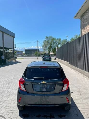 портативное зарядное устройство с розеткой: Chevrolet Spark: 2021 г., 0.1 л, Автомат, Бензиновая, Хэтчбэк — 2