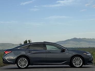 crown 2018: Toyota Avalon: 2018 г., 2.5 л, Вариатор, Гибрид, Седан — 4