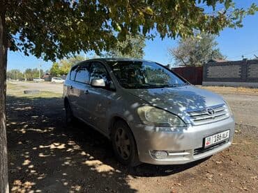 Toyota Ipsum: 2002 г., 2.4 л, Автомат, Газ, Минивэн