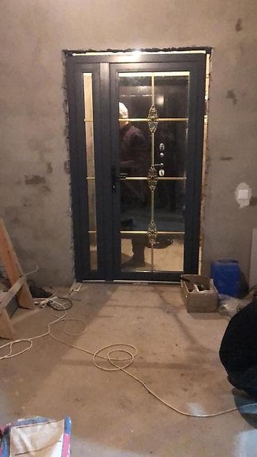 Үйлөр жана батирлер үчүн эшик, Металлдан, Эки эшиктуу, Айнек менен, түсү - Боз