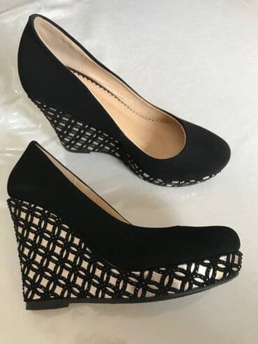 туфли черные с открытым носиком: Туфли, очень красивие. Платформа серебристая, одевала 1 раз, размер — 2