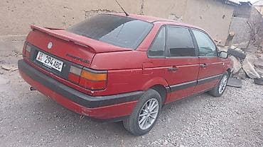 Транспорт: Volkswagen Passat: 1993 г., 2 л, Кол менен иштөөчү, Бензин, Седан — 3