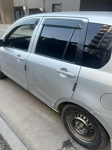 битон миксер: Mazda Verisa: 2003 г., 1.5 л, Вариатор, Бензин, Хэтчбэк — 5