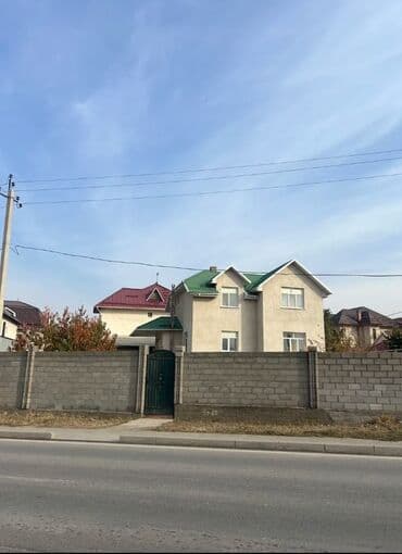 Дом, 220 м², 9 комнат