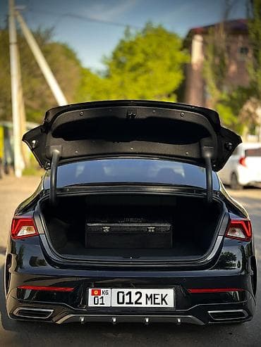 часы в машину: Продажа: черный седан бизнес‑класса (левый руль) Кузов и дизайн: - — 10