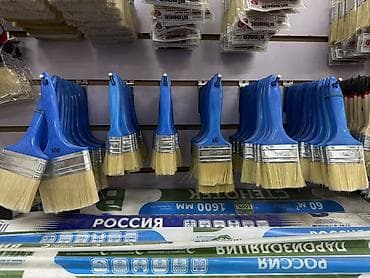 кисточки для рисования: Плоские малярные кисти с синими пластиковыми ручками. - Назначение — 1