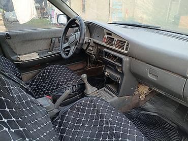 mazba 323: Mazda 626: 1989 г., Механика, Седан — 3