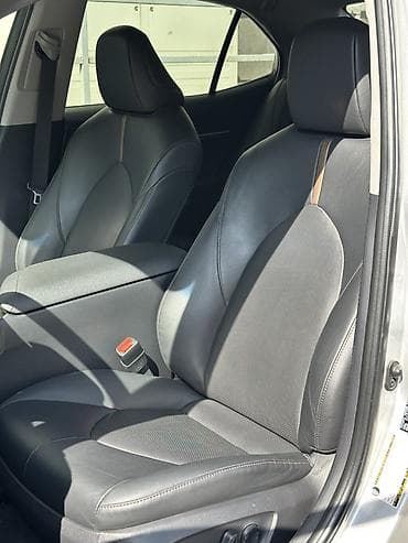 es 200: Toyota Camry: 2018 г., Гибрид, Седан — 5