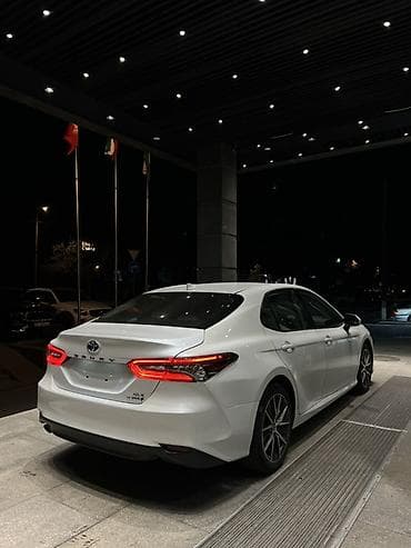 lexus 100: Toyota Camry: 2021 г., 2.5 л, Автомат, Гибрид, Седан — 4