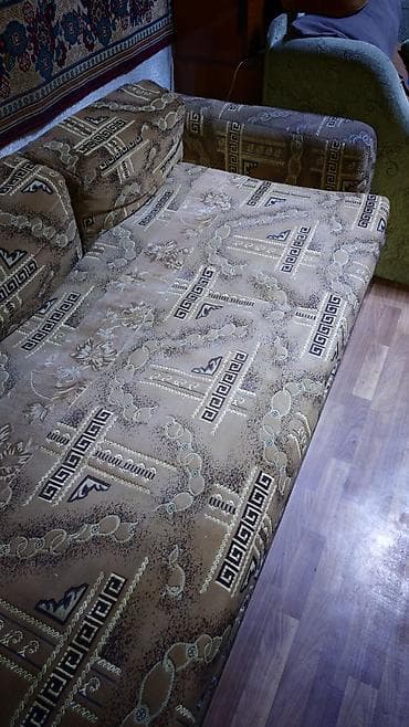 used bed: Прямой диван, Б/у — 1