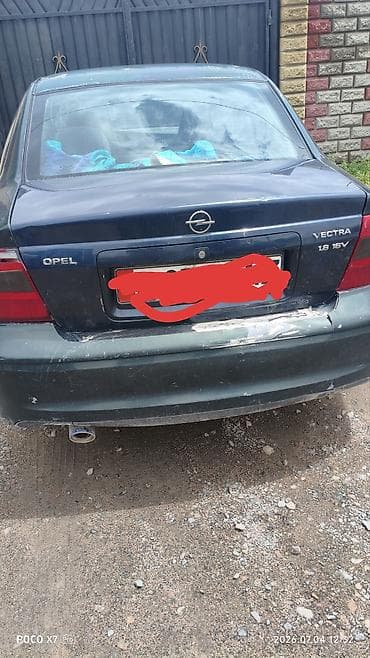 Opel Vectra, седан. Задняя часть автомобиля: крышка багажника с