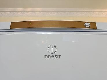 холодильники бу продажа: Холодильник Indesit, Б/у, Двухкамерный, De frost (капельный), 60 * 190 * 60 — 4
