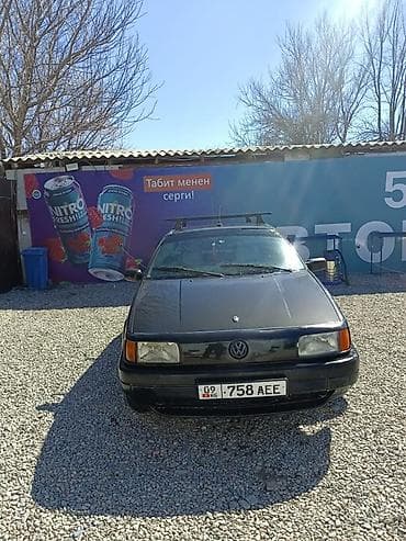 Транспорт: Volkswagen Passat: 1990 г., 1.8 л, Кол менен иштөөчү, Бензин, Седан — 2