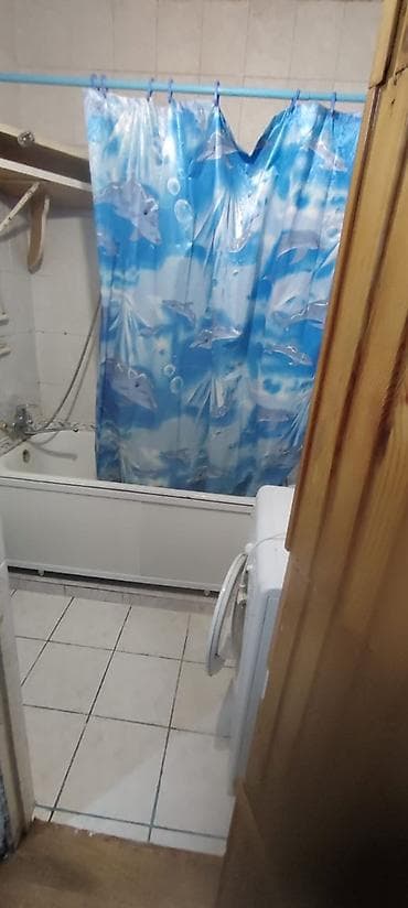 Бөлмөлөр: Сдаётся однокомнатная квартира в центре, район ЦУМа, ГУМ,Дордой Плаза — 5