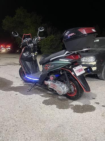 кабина мото: Тип скутера Yamaha, 150 куб. см, Бензин, Б/у — 8