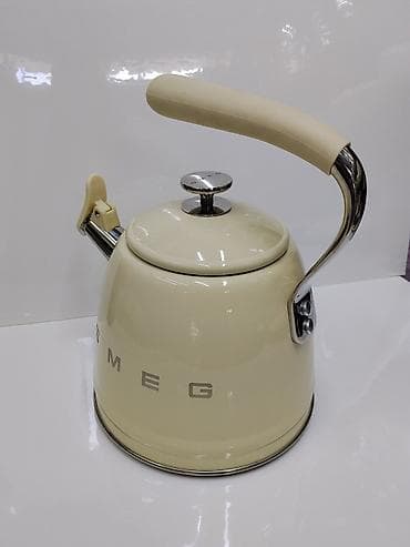 Чайник для плиты SMEG, цвет кремовый (ретро-стиль). - Материал