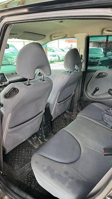 продаю спринтер каратыш: Honda Jazz: 2002 г., 1.3 л, Механика, Бензин, Хэтчбэк — 7