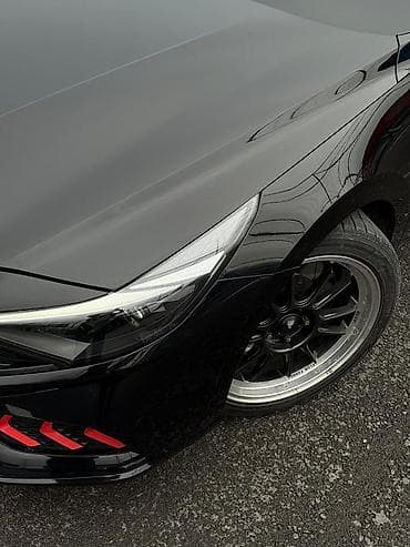 line: Hyundai Elantra: 2021 г., Седан — 4