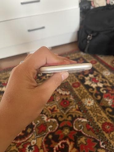 Мобильные телефоны и аксессуары: IPhone 11, Белый — 3