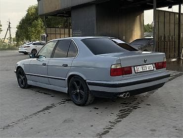 илизон машына: BMW 5 series: 1990 г., 2.5 л, Кол менен иштөөчү, Бензин, Седан — 9
