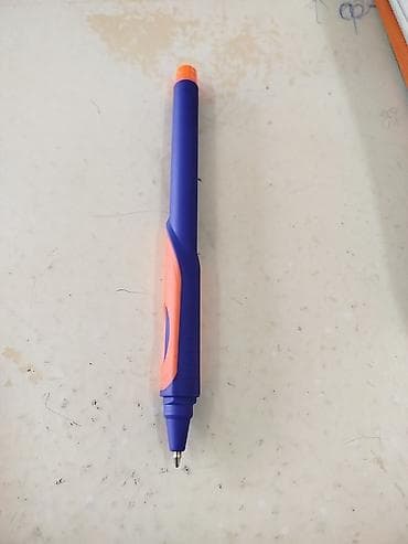 шариковая ручка: Шариковая ручка с выдвижным механизмом. - Тип: шариковая - Цвет — 1