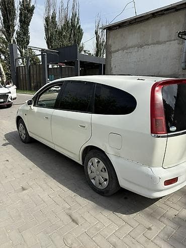 машина берем: Honda Stream: 2002 г., 2 л, Автомат, Бензин, Минивэн — 4