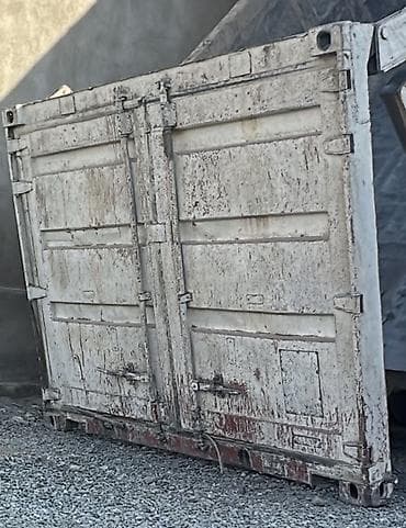 виндом 3 куб: Металлическая задняя двустворчатая дверь от морского/транспортного — 1