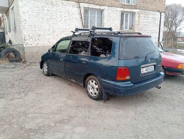 набор ключей для автомобиля в чемодане: Honda Odyssey: 1996 г., Автомат, Бензиновая, Минивэн — 4