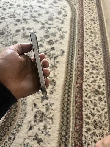 прошитый nintendo switch: IPhone с Dynamic Island и плоскими гранями - Экран с вырезом Dynamic — 5