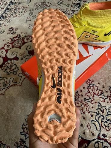 ботый: Футбольные бутсы/сороконожки Nike Zoom (линейка Mercurial) для игры на — 4