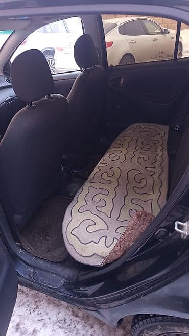 mers banan: Toyota Vitz: 2003 г., 1 л, Механика, Бензин, Хэтчбэк — 3