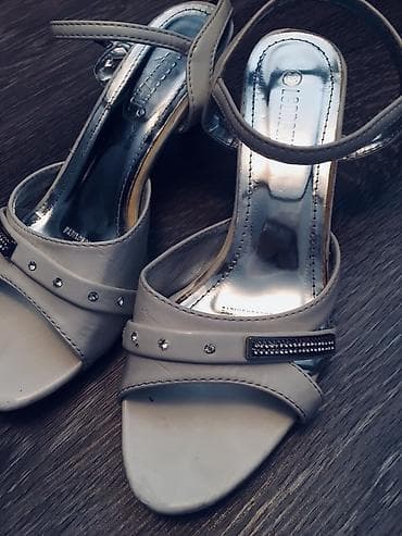 lining 38: Продаю женские Босоножки 38 размера белые, высота каблучка 5 см — 4