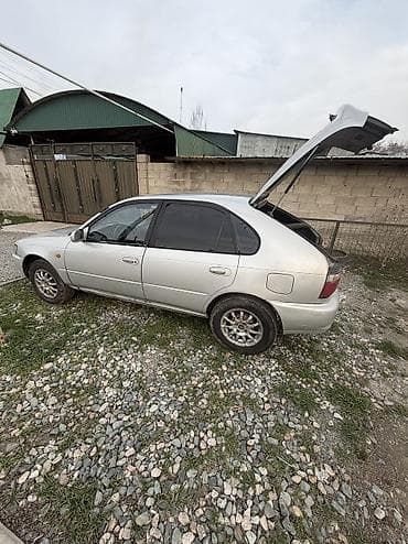 Toyota: Toyota Corolla: 1994 г., 1.3 л, Механика, Бензин, Седан — 4
