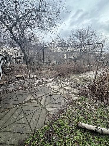 ош дом сатылат: Продаю времянку две комнаты 6 соток земли район посёлок Достук — 4