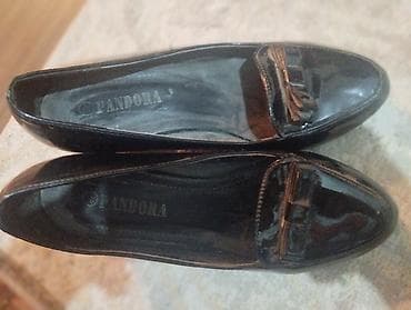 сланцы тапочки: Каждый по 200 сом . Размер 37-38. В хорошем состоянии — 5