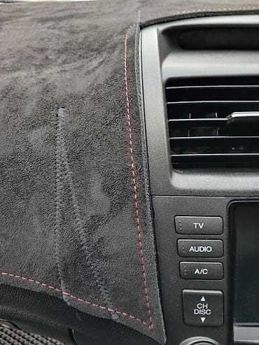 авто чехлы для сиденья: Алькантара Накидка на панель Honda, цвет - Черный, Новый — 7
