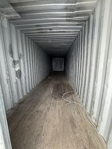 куплю контейнеры: Продаю Морской контейнер 20-40-45 футов (standard), красный — 8