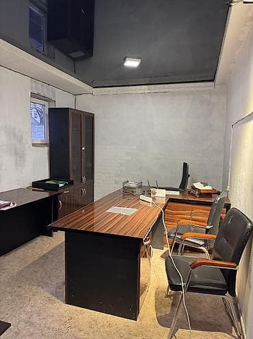 аренда помещения 30 кв м: Сдается офис с мебелью 17 кВ метр, расположен ул, понфилова Чуй. Фото — 2