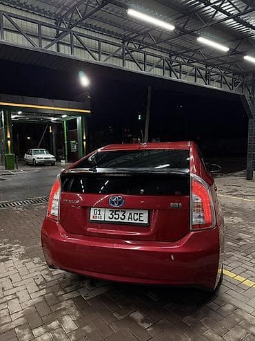 селика: Toyota Prius: 2015 г., 1.8 л, Вариатор, Гибрид, Хэтчбэк — 5