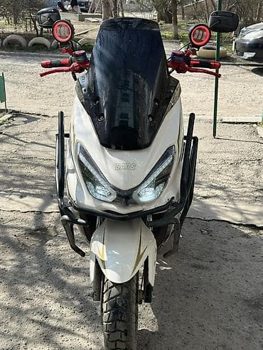 салон машины: Макси-скутер 150 куб. см, Бензин, Б/у — 1